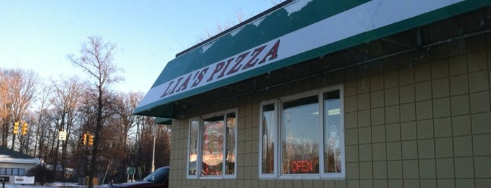 Lia's Pizza is one of Lugares favoritos de Anthony.