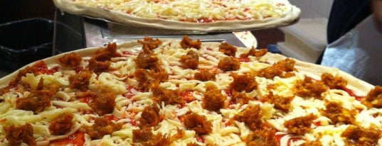 2 Bros. Pizza is one of Posti salvati di Bala.