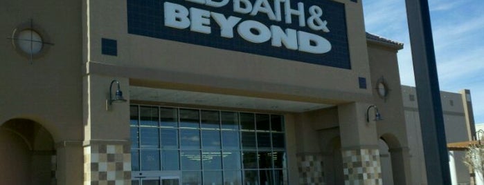 Bed Bath & Beyond is one of Lieux qui ont plu à David.