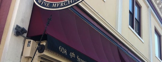 K&L Wine Merchants is one of Tempat yang Disukai Sarah.