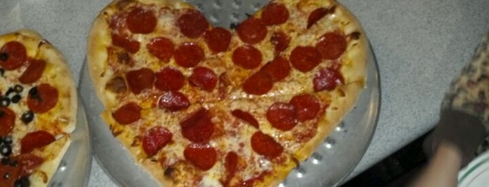 Graziano's Pizza Restaurant is one of Need to try!.