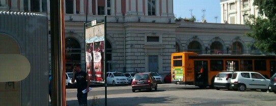 Metro Campi Flegrei (L2) is one of Posti che sono piaciuti a Heloisa.