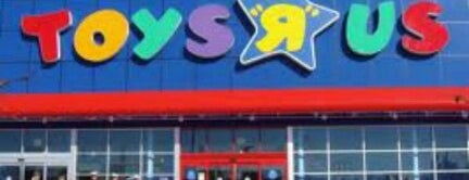 Toys"R"Us is one of Mariaさんのお気に入りスポット.