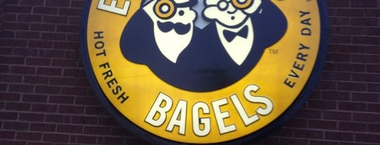 Einstein Bros Bagels is one of Tempat yang Disukai Bill.