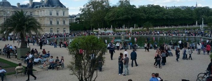 Jardim de Luxemburgo is one of Best parks to run in Europe.