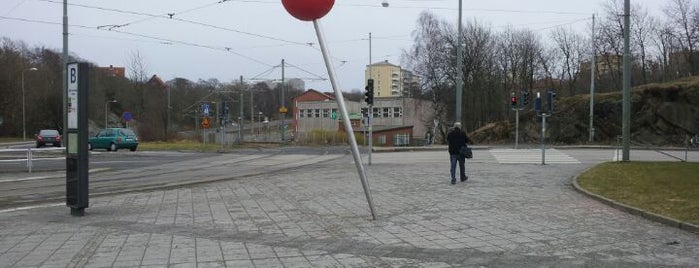 Hållplats Wavrinskys Plats (S) (B) is one of Tram stops of Gothenburg.