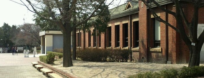 서울교육박물관 is one of Korean Early Modern Architectural Heritage.