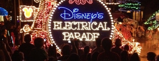 Main Street Electrical Parade is one of Magic Kingdom.