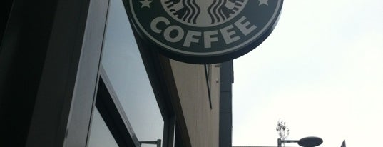 Starbucks is one of Tempat yang Disimpan Jeremy.