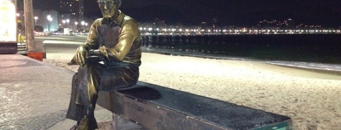 Estátua de Carlos Drummond de Andrade is one of Tempat yang Disimpan funky.