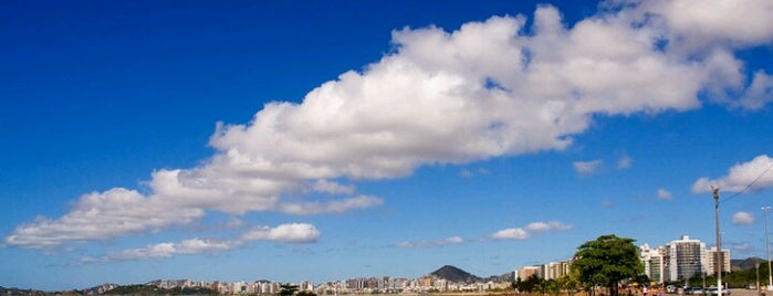 Praia de Jardim Camburi is one of Lugares guardados de Inusity.