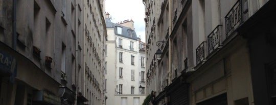 Specialty coffee and bakery in this road ( paris )