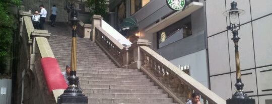 Duddell Street Steps and Gas Lamps is one of Hong Kong Trip.