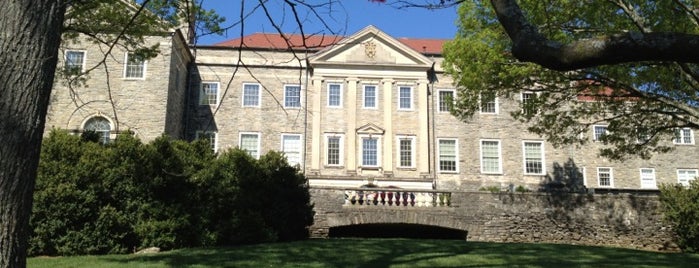 Cheekwood Botanical Garden and Museum of Art is one of Nashville.