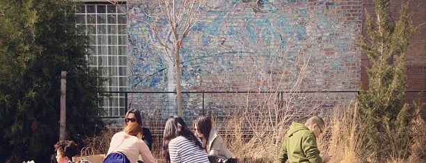 High Line is one of Niu York.