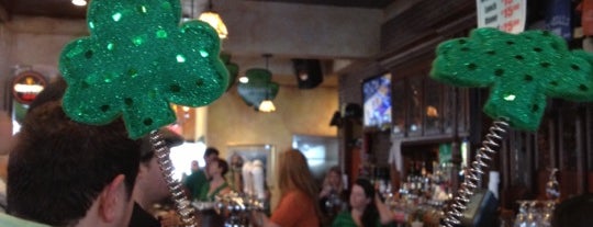 O'Neill's Pub & Restaurant is one of Must eat (& drink) at places in Norwalk.