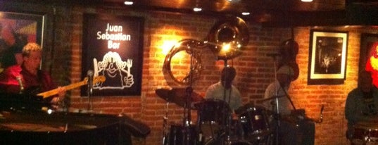 Juan Sebastian Bar is one of Oooh Jazz!.