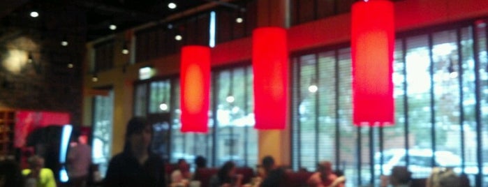 Pei Wei is one of Lugares favoritos de Ross.