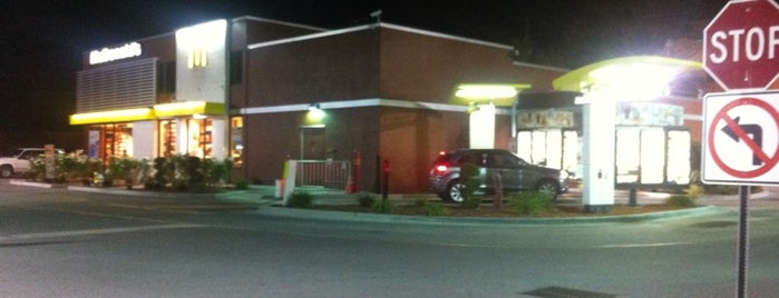 McDonald's is one of สถานที่ที่ Brad ถูกใจ.