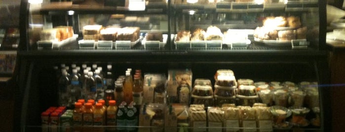 Starbucks is one of Lugares favoritos de Marek.