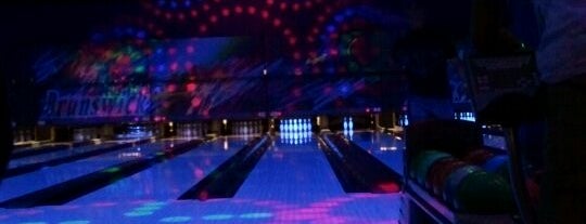 Bowlero is one of Under 21? Ideas for a fun night out in Chicago!.