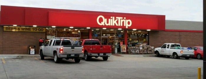 QuikTrip is one of Tempat yang Disukai Sirus.
