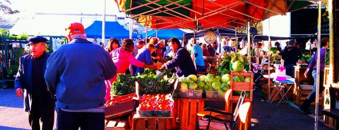 Alemany Farmers Market is one of SF：Farmers Mkt & Local Grocery.