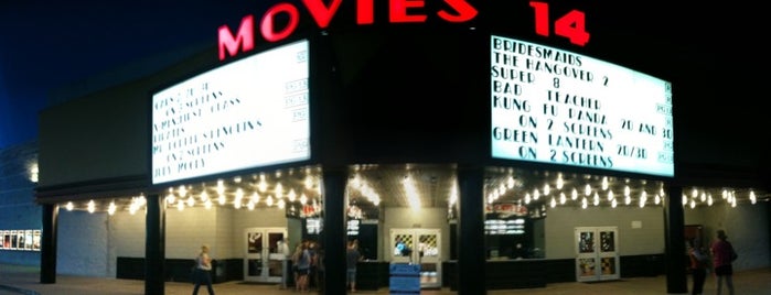 Cinemark Movies 14 is one of Orte, die Brett gefallen.