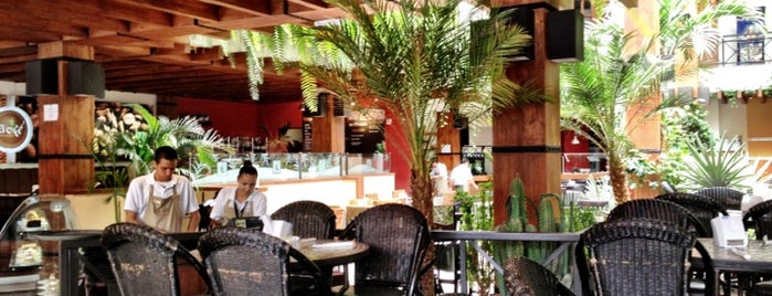El Patio del Balmoral Restaurant is one of ¡Jale a comer!.