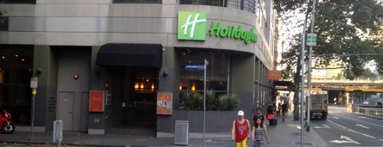 Holiday Inn is one of Lieux qui ont plu à Nate.