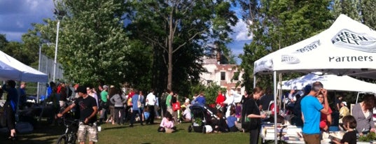 Sorauren Park Farmer's Market is one of Toronto x Marketplaces.