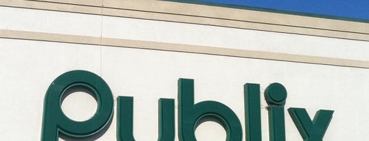 Publix is one of Orte, die Heather gefallen.