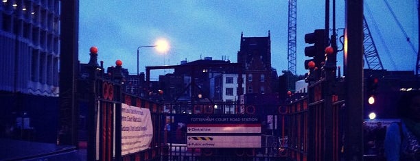 Stazione ferroviaria di Londra Bridge (LBG) is one of Travel.