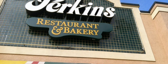 Perkins Restaurant and Bakery is one of Priscilla'nın Beğendiği Mekanlar.