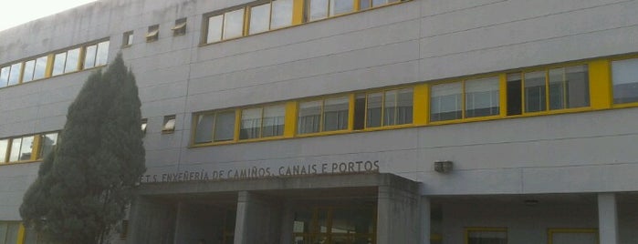 ETS Enxeñaría de Camiños is one of Coruña desde la ETSAC.