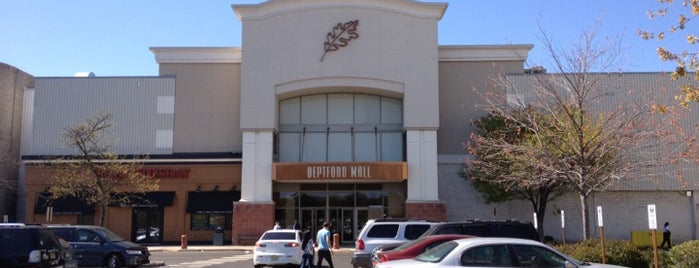 Deptford Mall is one of Lugares favoritos de Adrienne.