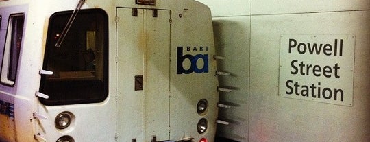 Powell St. BART Station is one of สถานที่ที่บันทึกไว้ของ Barry.
