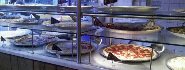 O Pedaço da Pizza is one of Favorite Food.