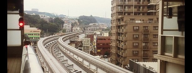 Takahatafudō Station is one of 多摩都市モノレール.