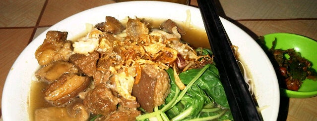 Mie titee "SO" is one of List Kuliner Semarang.