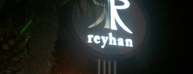 Reyhan Pastanesi is one of Çeşme.