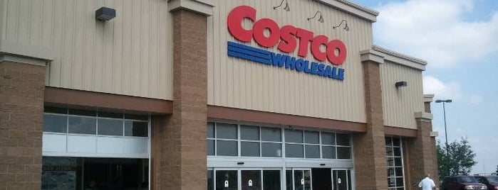 Costco Wholesale is one of Tempat yang Disukai Luke.