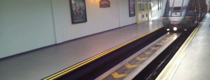 Monorail Station (Towers Street) is one of Alton Towers - Everything!.