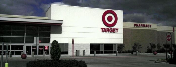 Target is one of Lugares favoritos de Velma.