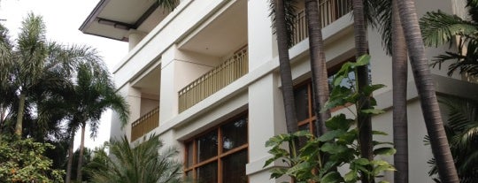 The Dharmawangsa Hotel is one of Locais curtidos por Fadlul.