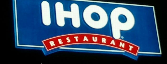 IHOP is one of Lugares favoritos de Steve.