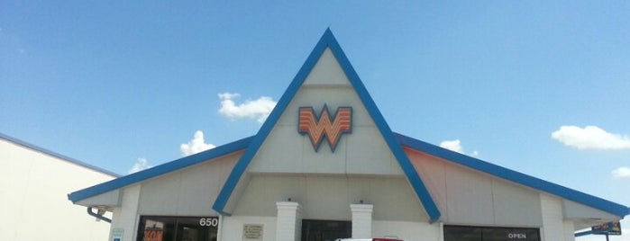 Whataburger is one of Alexxさんのお気に入りスポット.