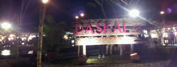 Paskal Food Market is one of 18 Restoran Paling Keren di Bandung.