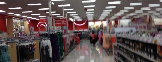 Target is one of Tempat yang Disukai Justin.