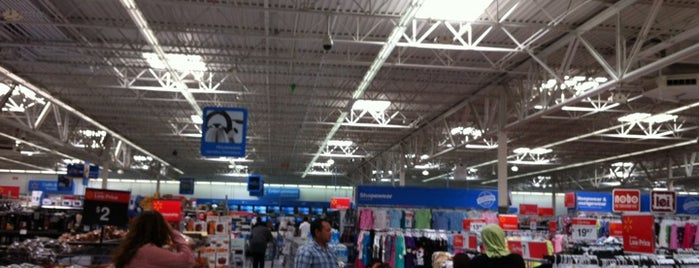 Walmart is one of Posti che sono piaciuti a Corrine.